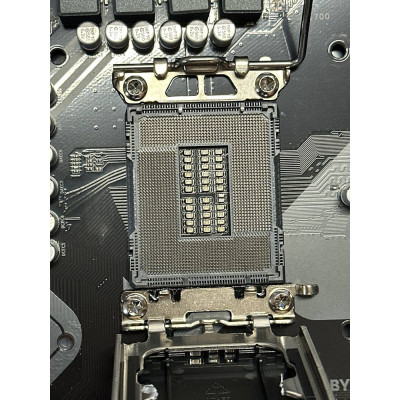 Материнська плата Gigabyte B760M E Socket 1700 Материнська плата Gigabyte B760M E Socket 1700