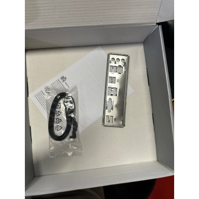 Материнська плата Gigabyte B760M E Socket 1700 Материнська плата Gigabyte B760M E Socket 1700