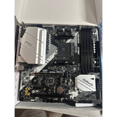 Материнська плата ASRock B550M Pro4 Socket AM4 Материнська плата ASRock B550M Pro4 Socket AM4