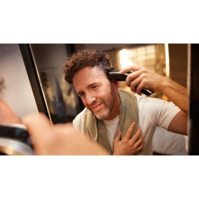 Машинка для стриження Philips Series 9000, акум., роторний мотор, насадок-3, кейс, сталь, чорно-сірий Машинка для стриження Philips Series 9000, акум., роторний мотор, насадок-3, кейс, сталь, чорно-сірий