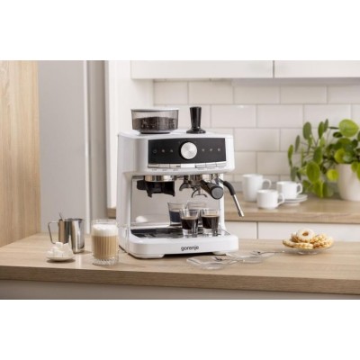 Кавоварка Gorenje ріжкова 2.5л, кавомолка 0,25л, капучинатор, кнопочне керування, білий