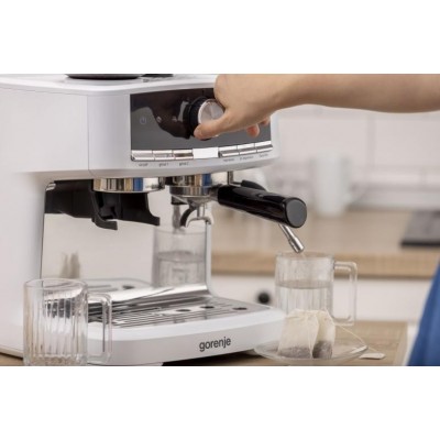 Кавоварка Gorenje ріжкова 2.5л, кавомолка 0,25л, капучинатор, кнопочне керування, білий