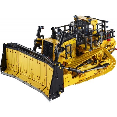 Конструктор LEGO Technic Бульдозер Cat D11 на пульті управління 42131