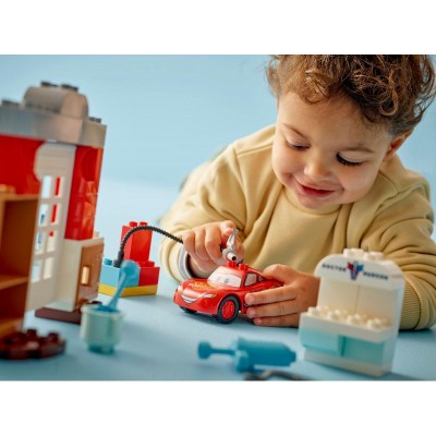 Конструктор LEGO DUPLO Disney Візит МакКвіна в гараж Дока Конструктор LEGO DUPLO Disney Візит МакКвіна в гараж Дока