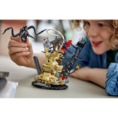 Конструктор LEGO Super Heroes Легендарна битва: Людина-павук vs. Піщана людина