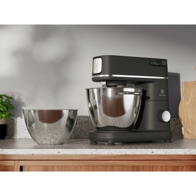 Кухонна машина Electrolux, 1200Вт, чаша-метал, корпус-метал, насадок-9, чорний