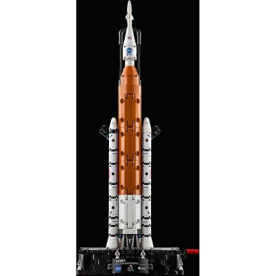Конструктор LEGO Technic Ракета із системою космічного запуску NASA Artemis