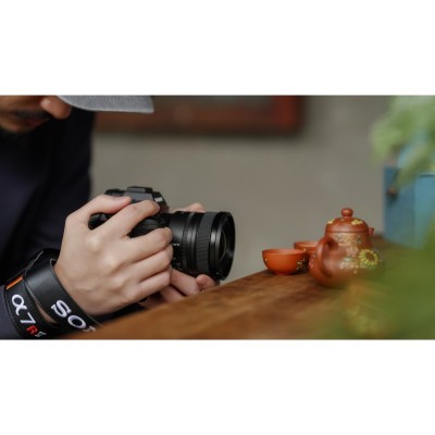 Об'єктив Sony 16mm f/1.8 G для NEX FF