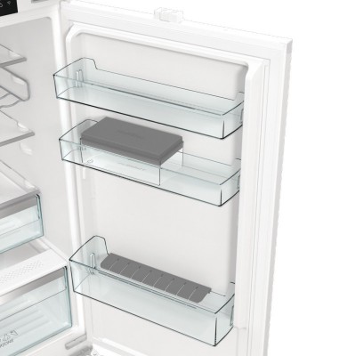 Холодильник Gorenje вбудований з нижн. мороз., 177x69x55см, 2 двері,252(76)л, А+, NF+, Зона св-ті, Диспл, Wi-Fi, Біли