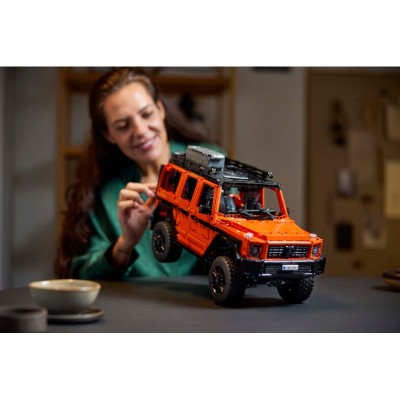 Конструктор LEGO Technic Mercedes-Benz G 500 PROFESSIONAL Line