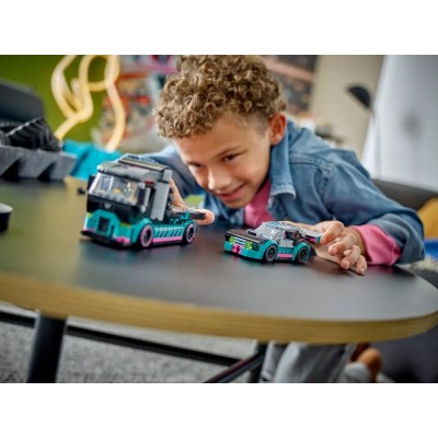 Конструктор LEGO City Автомобіль для перегонів й автовоз