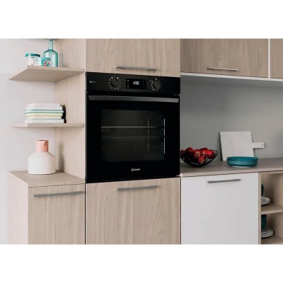 Духова шафа Indesit електрична, 71л, A+, дисплей, конвекція, чорний