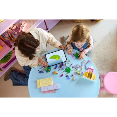 Конструктор LEGO Gabby's Dollhouse Гора солодощів і сад Кітті