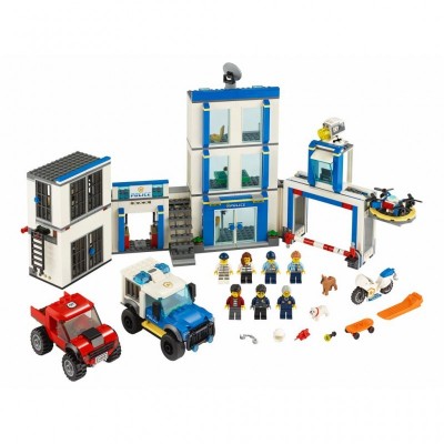 Конструктор LEGO City Police Поліцейська дільниця (60246)