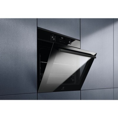 Духова шафа Electrolux електрична, 72л, A+, пара, дисплей, конвекція, телескопічні напрямні, чорний Духова шафа Electrolux електрична, 72л, A+, пара, дисплей, конвекція, телескопічні напрямні, чорний