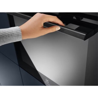 Духова шафа Electrolux електрична, 72л, A+, пара, дисплей, конвекція, телескопічні напрямні, чорний Духова шафа Electrolux електрична, 72л, A+, пара, дисплей, конвекція, телескопічні напрямні, чорний