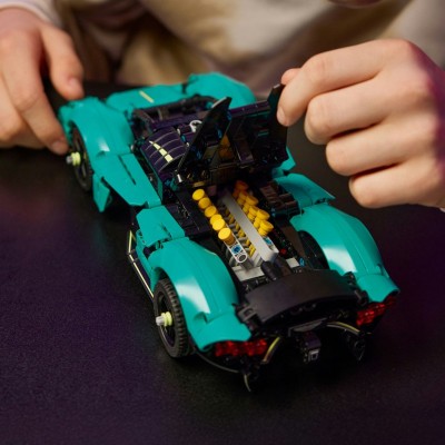 Конструктор LEGO Technic Aston Martin Valkyrie