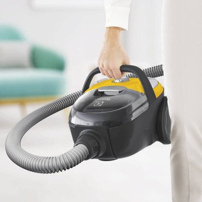 Пилосос Electrolux контейнерний, 600Вт, конт пил -0.92л, 3 насадки, жовтий