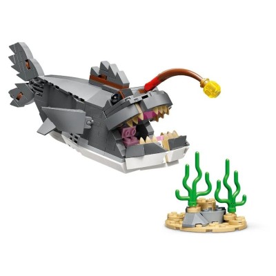 Конструктор LEGO Creator Люта акула зі скринею скарбів
