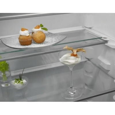 Холодильник Electrolux вбудований з нижн. мороз., 188x70х55, холод.відд.-286л, мороз.відд.-65л, 2дв., А++, Combi, інв., диспл внутр., зона св-ті, білий