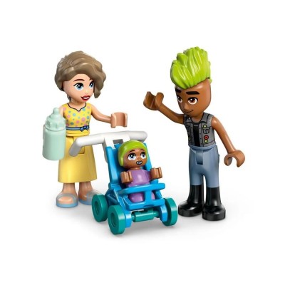 Конструктор LEGO Friends Хартлейк-Сіті. Квартири і крамниці