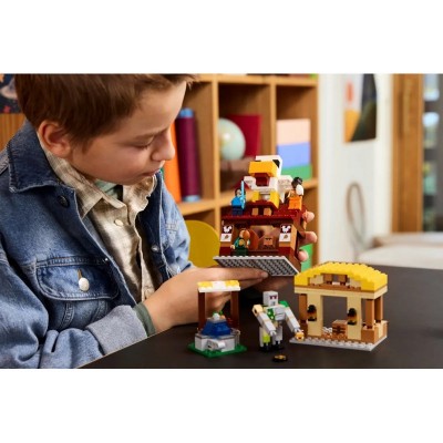Конструктор LEGO Minecraft Напад на село з повітряною кулею Ґаст