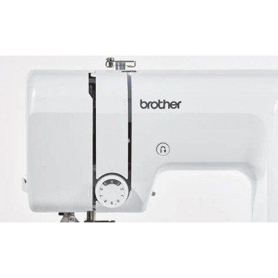 Швейна машина BROTHER FS45E, комп'ютеризована, 43Вт, 40 шв.оп., петля автомат, білий + чорний