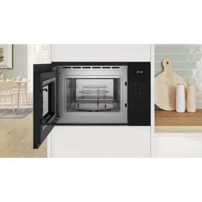 Мікрохвильова піч Bosch вбудована, 25л, електр. керув., 900Вт, гриль, дисплей, чорний