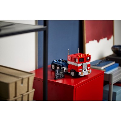Конструктор LEGO Icons Optimus Prime
