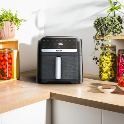 Мультипіч Tefal Easy Fry Mega Compact, 1700Вт, чаша-7.5л, сенсорне керув., 8 програм, пластик, чорний Мультипіч Tefal Easy Fry Mega Compact, 1700Вт, чаша-7.5л, сенсорне керув., 8 програм, пластик, чорний