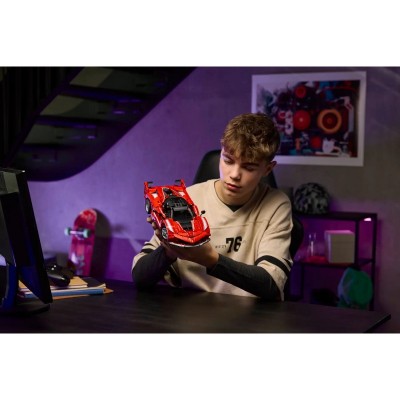 Конструктор LEGO Technic Ferrari FXX K