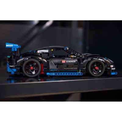 Конструктор LEGO Technic Автомобіль для перегонів Porsche GT4 e-Performance