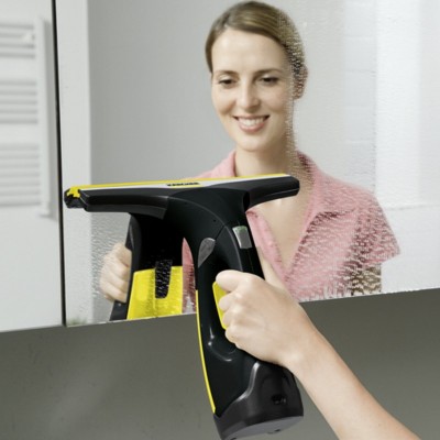 Пилосос Karcher віконний WV 2 Black Limited Edition, вода -0.1л, автон. робота до 35хв, вага-0.6кг, жовто-чорний