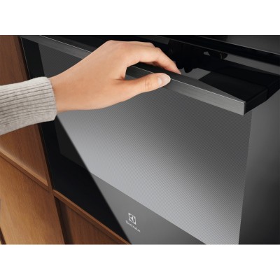 Духова шафа Electrolux електрична, 72л, A+, пара, дисплей, конвекція, телескопічні напрямні, чорний