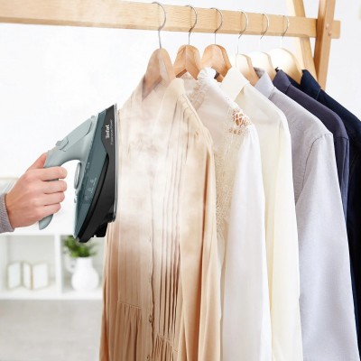 Праска Tefal безпровідна Freemove Power, 2600Вт, 250мл, паровий удар -220гр, постійна пара - 40гр, база для заряджання, автовимкнення, керам. підошва, зелений