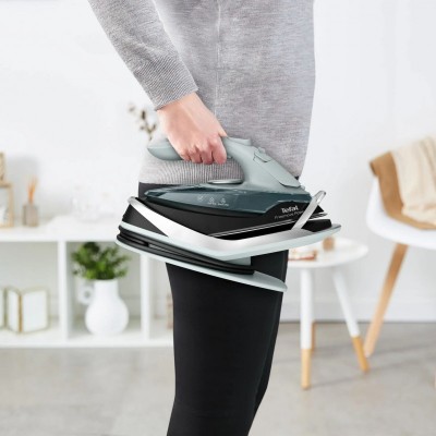 Праска Tefal безпровідна Freemove Power, 2600Вт, 250мл, паровий удар -220гр, постійна пара - 40гр, база для заряджання, автовимкнення, керам. підошва, зелений