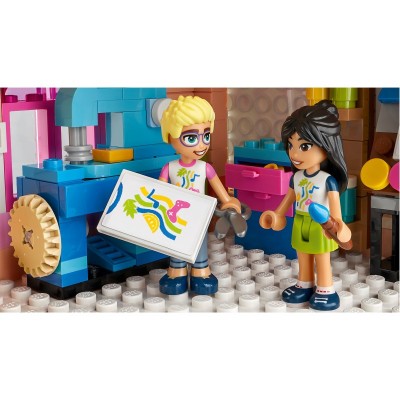 Конструктор LEGO Friends Хартлейк-Сіті. Громадський центр