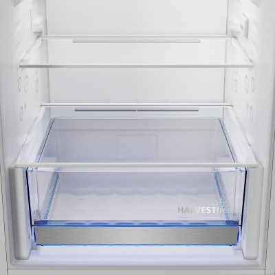 Холодильник Beko вбудований з нижн. мороз., 194x54x55, xолод.відд.-224л, мороз.відд.-76л, 2дв., D, NF, HarvestFresh, білий