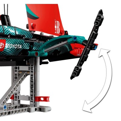 Конструктор LEGO Technic Яхта Emirates Team New Zealand AC75