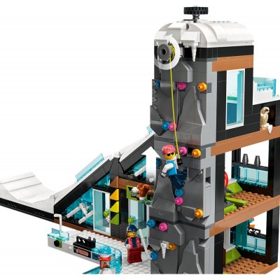 Конструктор LEGO City Гірськолижний і скелелазний цент