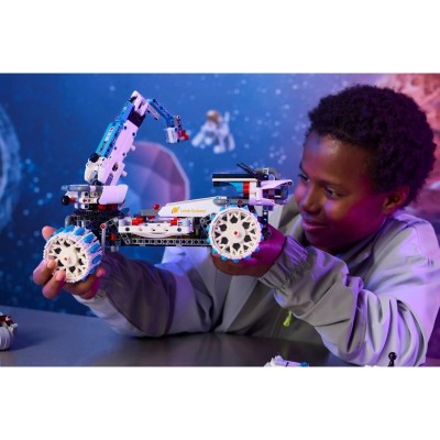 Конструктор LEGO Technic Місяцехід Lunar Outpost. Космічний корабель