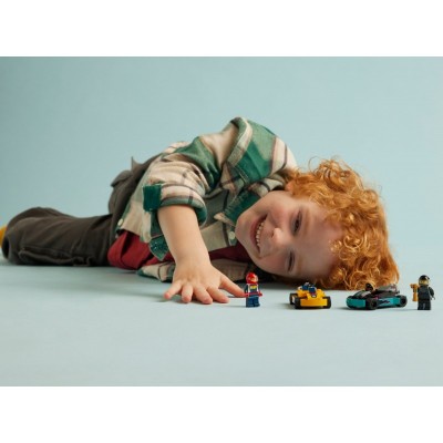 Конструктор LEGO City Картинг і гонщики