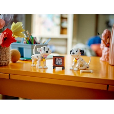 Конструктор LEGO Disney Classic Лакі та Пенні. 101 далматинець