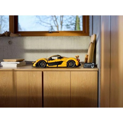 Конструктор LEGO Technic McLaren P1