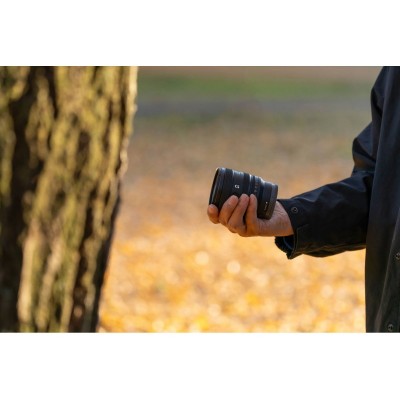 Об'єктив Sony FE 16-25mm F/2.8 G