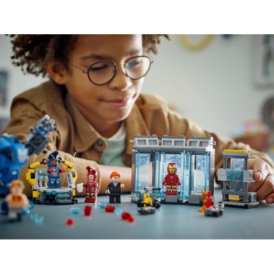 Конструктор LEGO Super Heroes Лабораторія Залізної Людини: зал обладунків