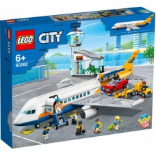 Конструктор LEGO City Пасажирський літак 669 деталей (60262) Конструктор LEGO City Пасажирський літак 669 деталей (60262)