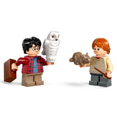 Конструктор LEGO Harry Potter Летючий Форд «Англія»