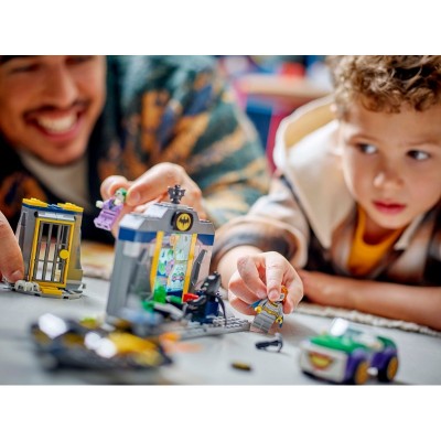 Конструктор LEGO Super Heroes Печера Бетмена з Бетменом, Бетґьорл і Джокером