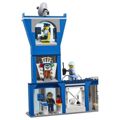 Конструктор LEGO City Повітряна поліція: авіабаза (60210)